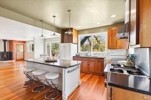 4820 Bennett Valley Road, Santa Rosa, CA 95404