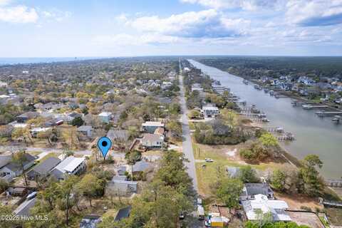 130 NE 26th Street, Oak Island, NC 28465