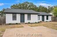 2813 Forest Bend Drive, Bryan, TX 77801