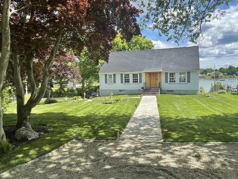 8 Pine Tree Drive, Wareham, MA 02571