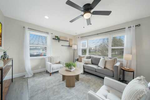 765 Josephine Avenue, Columbus, OH 43204