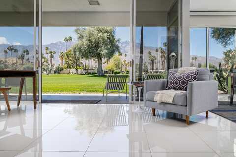 26 Lakeview Circle, Palm Springs, CA 92264
