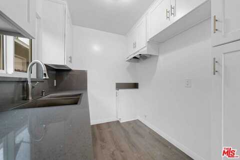 1712 N Hollywood Way, Burbank, CA 91505
