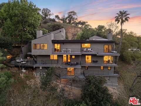 3250 Coldwater Canyon Ave, Studio City, CA 91604