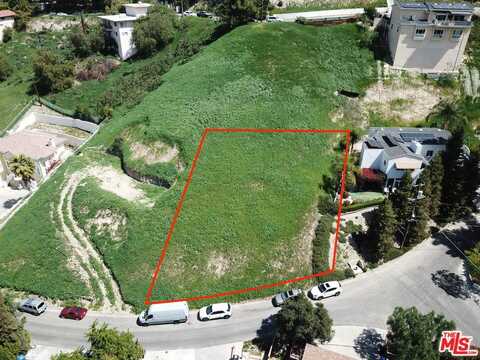 5210 N Baza Ave, Woodland Hills, CA 91364