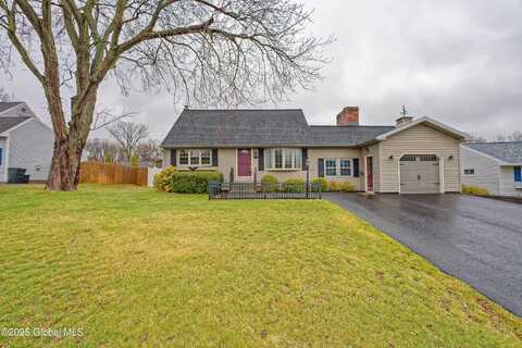 60 Hunting Road, Colonie, NY 12205
