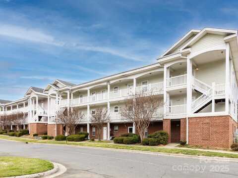 9287 Meadow Vista Road, Charlotte, NC 28213