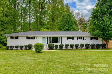 7048 Delta Lake Drive, Charlotte, NC 28215