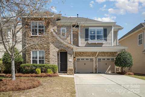 9422 Ridgeforest Drive, Charlotte, NC 28277