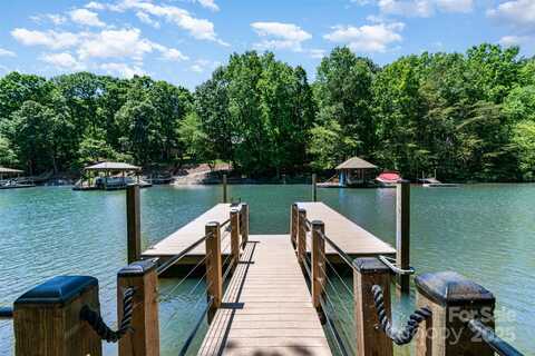353 Whippoorwill Road, Mooresville, NC 28117
