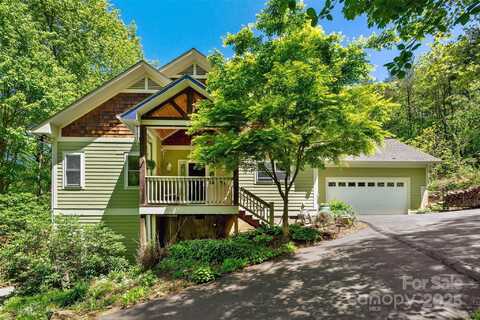 27 Hunting Lodge Drive, Black Mountain, NC 28711