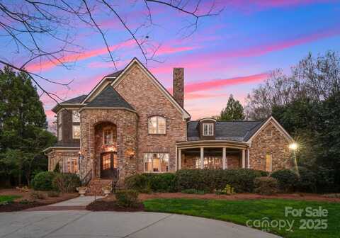 5512 Carmel Park Drive, Charlotte, NC 28226