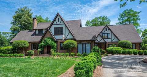 418 3rd Street NE, Hickory, NC 28601