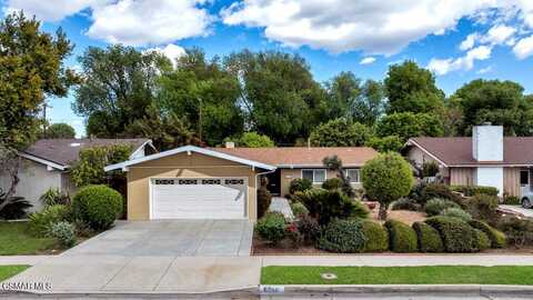6560 Petit Avenue, Lake Balboa, CA 91406