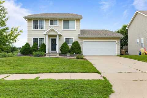 400 Coral Ridge Boulevard, Pleasant Hill, IA 50327