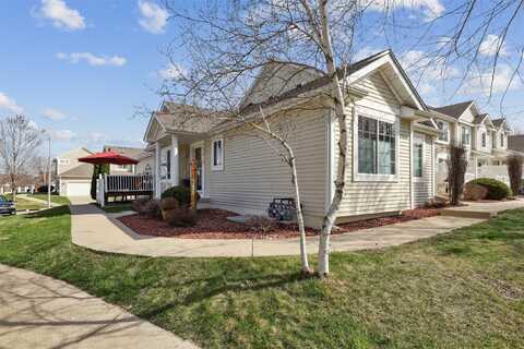 15415 Walnut Hills Drive, Urbandale, IA 50323