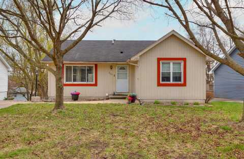 701 Hickory Hill Lane, Des Moines, IA 50317