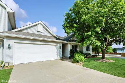 10120 Meredith Drive unit: 2, Urbandale, IA 50322