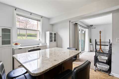 3405 Woodland Avenue unit: 27, West Des Moines, IA 50266