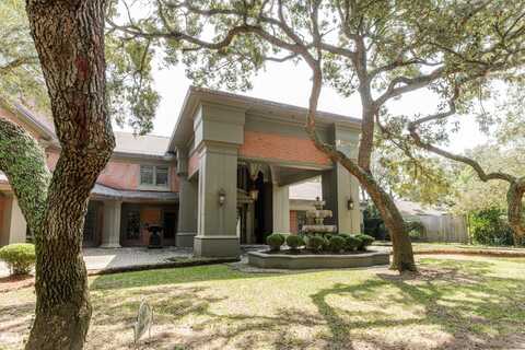 204 Laura Lane, Gulf Breeze, FL 32561