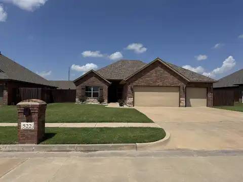 522 Jaguar Ln, Enid, OK 73703
