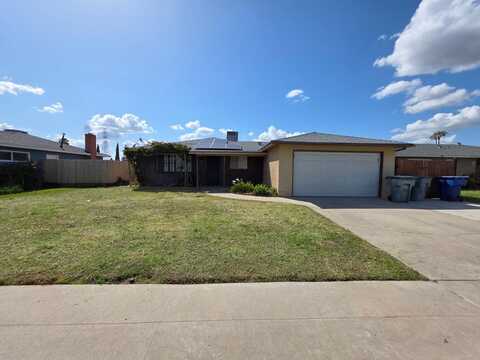 4571 Kavanagh Avenue N, Fresno, CA 93705