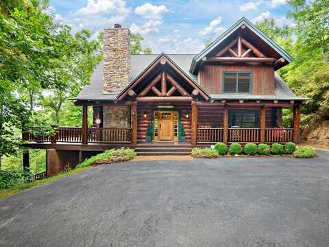 1391 Still Branch Rd, Sylva, NC 28779