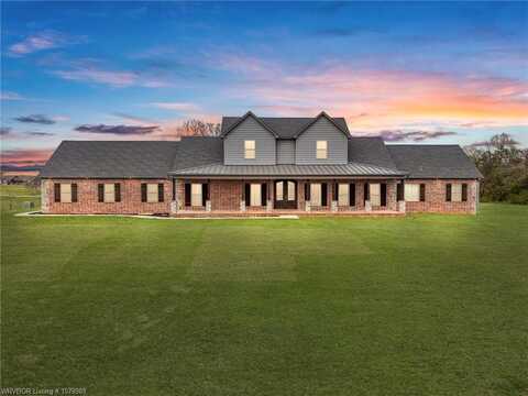 5000 Sue LN, Lavaca, AR 72941