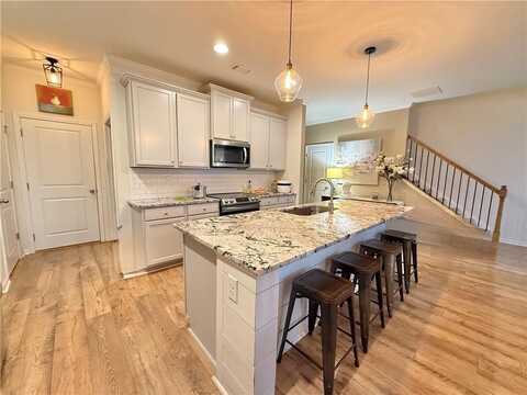 5613 Elmwood Lane, Flowery Branch, GA 30542