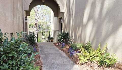 80 La Rue Place NW, Atlanta, GA 30327
