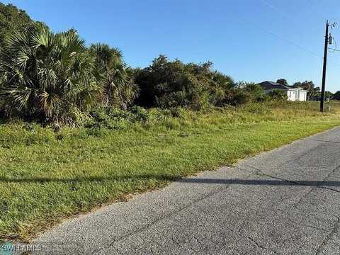 330 Kansas Terrace, Labelle, FL 33935
