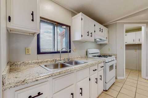 59 REATA, Moriarty, NM 87035