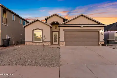 1096 Sky River Street, Horizon City, TX 79928