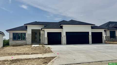 5516 N 213th Avenue, Elkhorn, NE 68022