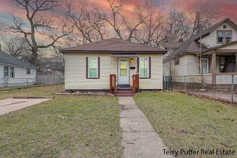 2424 Baker Street, Muskegon, MI 49444