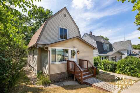 135 Houseman Avenue NE, Grand Rapids, MI 49503