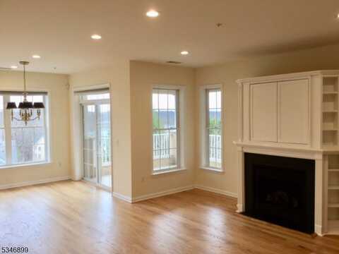 1310 Franklin Ln, Rockaway, NJ 07866