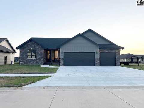 1659 Sonora Dr, McPherson, KS 67460
