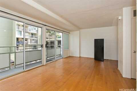 445 Kaiolu Street, Honolulu, HI 96815