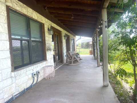 127 Offer Lane, Llano, TX 78643