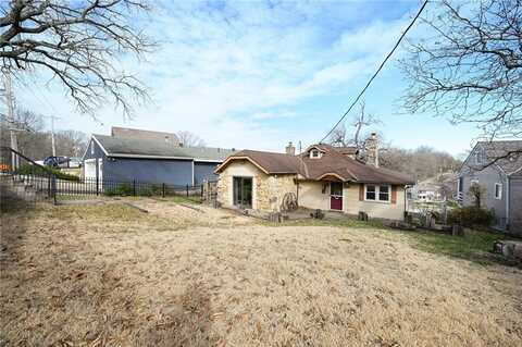 33 T Street, Lake Lotawana, MO 64086