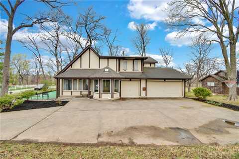 12651 Quail Hollow Drive, Kansas City, KS 66109