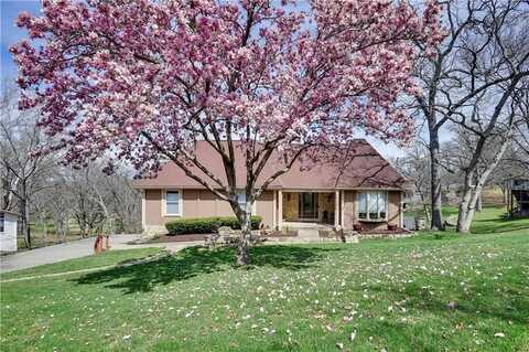 515 Hillcrest Road E, Lake Quivira, KS 66217