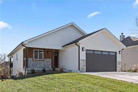 807 N Walnut Lane, Lone Jack, MO 64070
