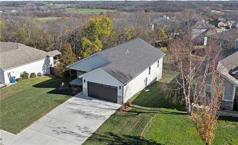807 N Walnut Lane, Lone Jack, MO 64070
