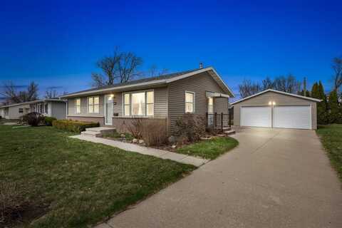 1560 McGowan Blvd, Marion, IA 52302