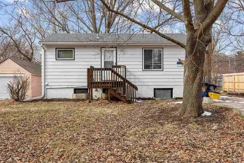 718 7th Ave., Coralville, IA 52241
