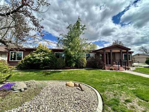 5460 Willowlawn Way, Garden City, ID 83714