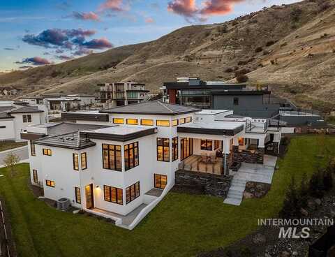 2372 S Via Privada Ln, Boise, ID 83716