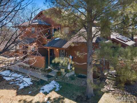 8015 Holland Ct, Arvada, CO 80005